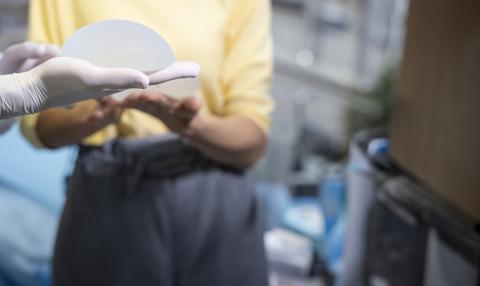 Mamografía e implantes mamarios