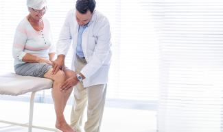 planificando la cirugía de reemplazo de rodilla